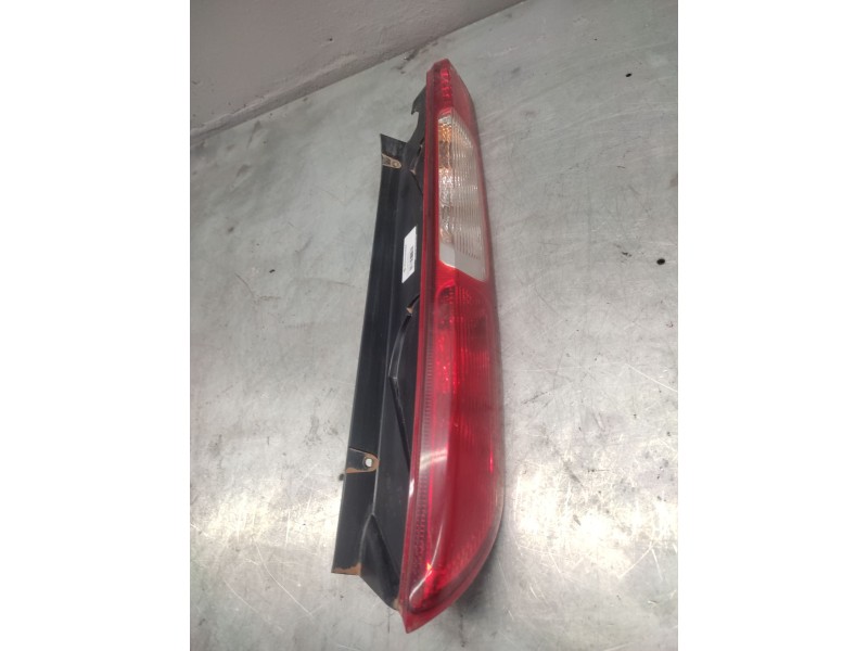 Recambio de piloto trasero derecho para ford focus berlina (cap) ambiente (d) referencia OEM IAM   