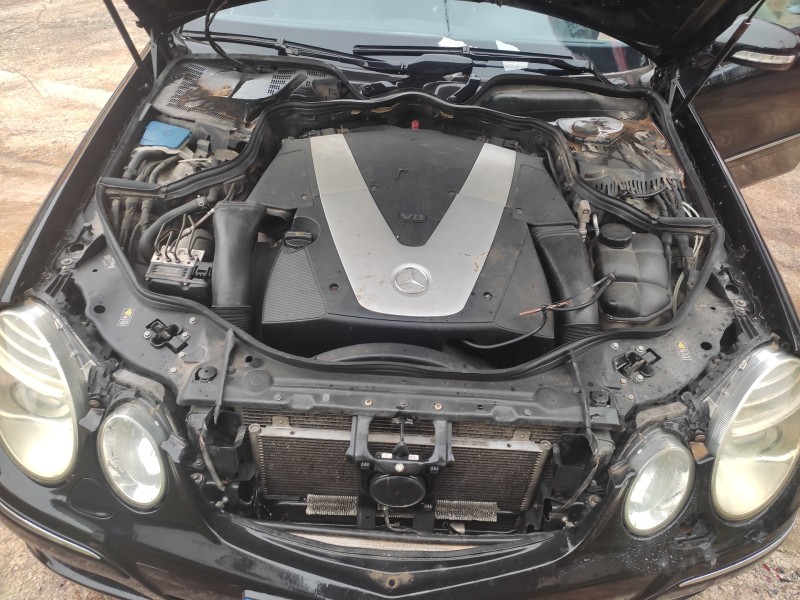 mercedes-benz clase e (w211) berlina del año 2008