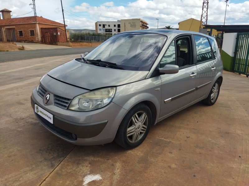 renault scenic ii del año 2004