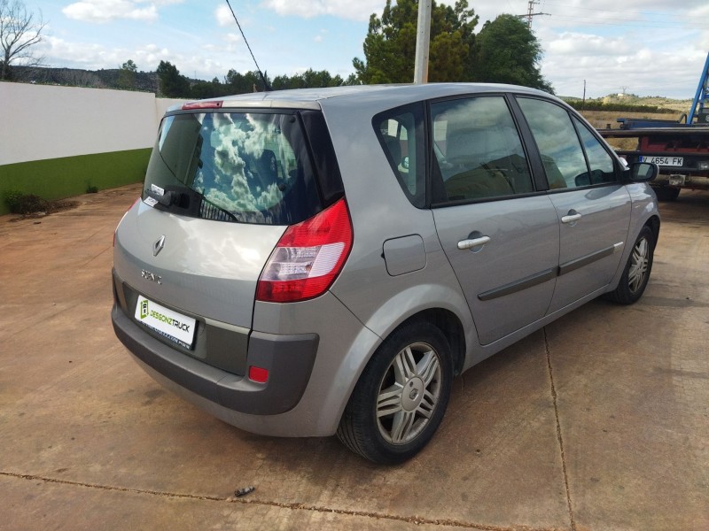 renault scenic ii del año 2004