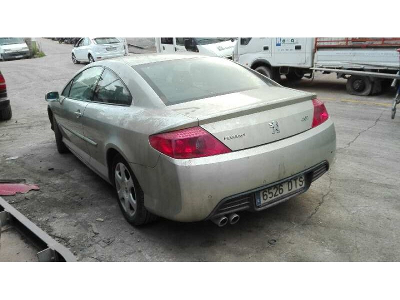 peugeot 407 coupe del año 2005