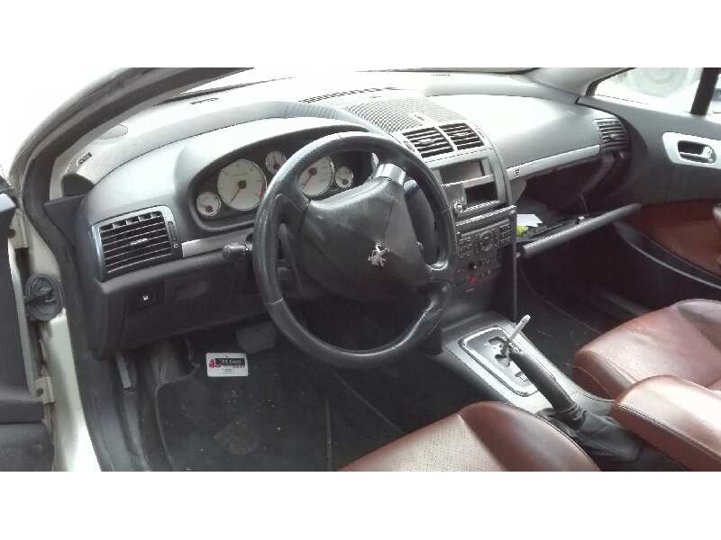 peugeot 407 coupe del año 2005