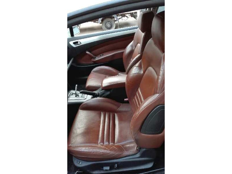 peugeot 407 coupe del año 2005