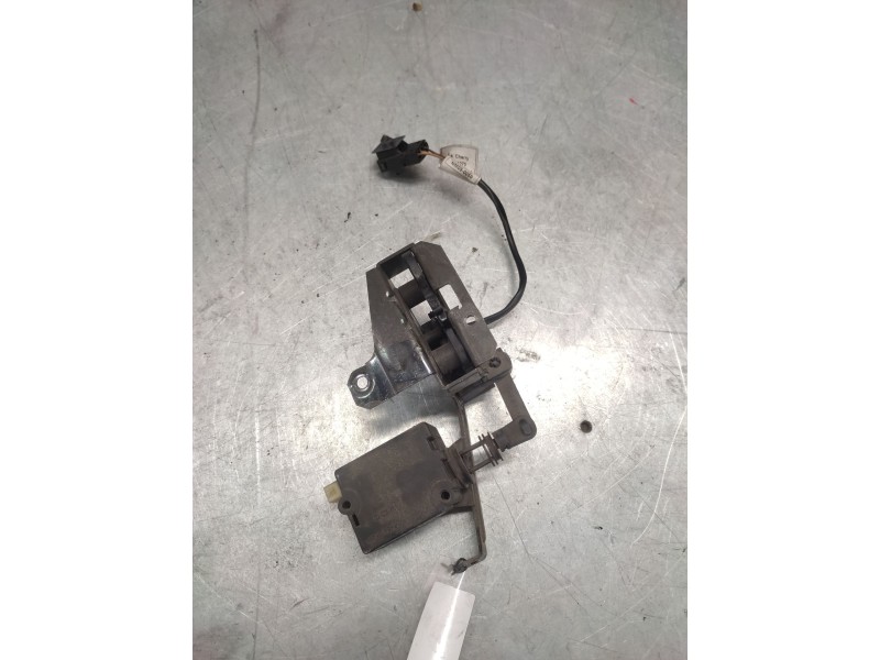 Recambio de cerradura maletero / porton para bmw serie 5 touring (e39) referencia OEM IAM 67118384069  