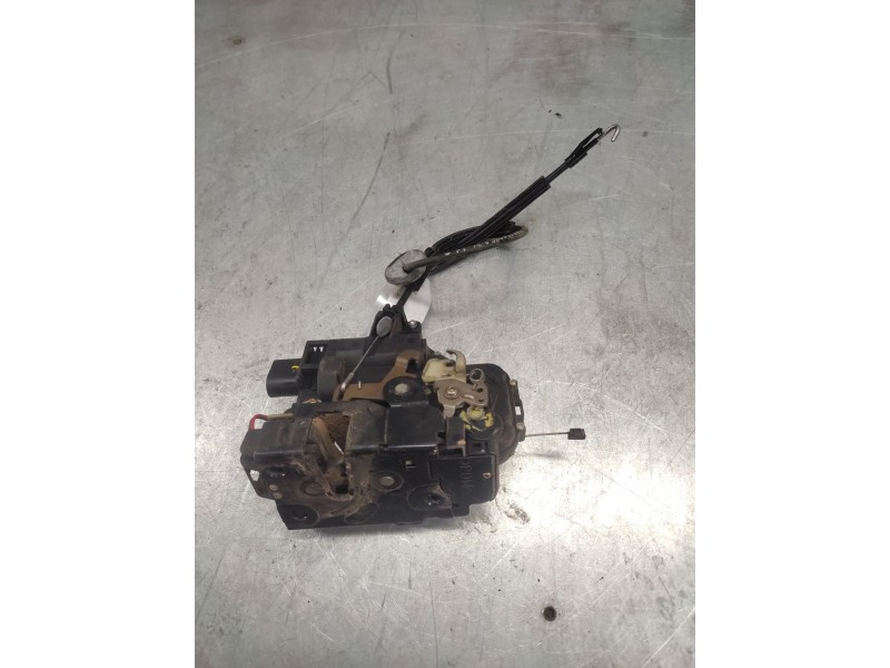 Recambio de cerradura puerta delantera derecha para volkswagen passat berlina (3b2) comfortline referencia OEM IAM  8 PINS 