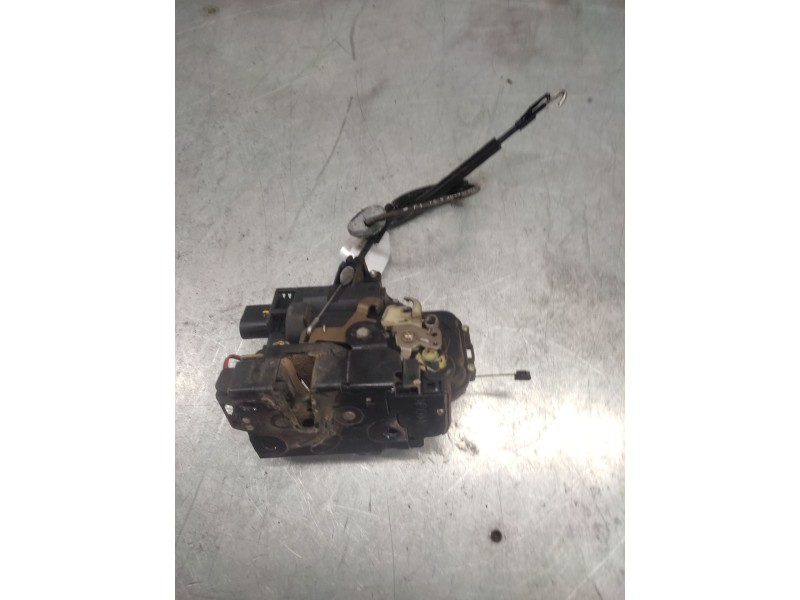 Recambio de cerradura puerta delantera derecha para volkswagen passat berlina (3b2) comfortline referencia OEM IAM  8 PINS 