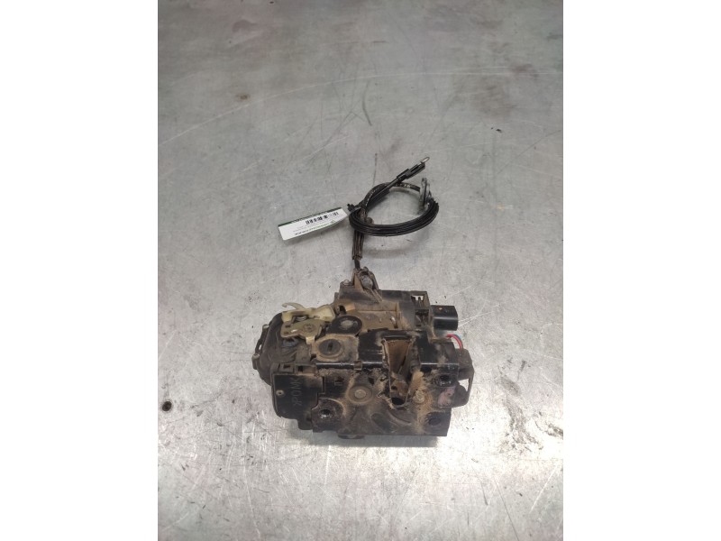 Recambio de cerradura puerta trasera izquierda para volkswagen passat berlina (3b2) comfortline referencia OEM IAM  6 PINS 