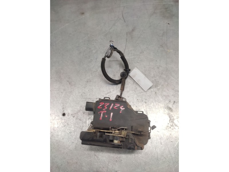 Recambio de cerradura puerta trasera izquierda para volkswagen passat berlina (3b2) comfortline referencia OEM IAM  6 PINS 