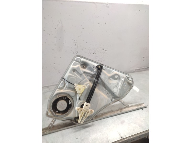 Recambio de elevalunas trasero izquierdo para volkswagen passat berlina (3b2) comfortline referencia OEM IAM 3B5839755C  