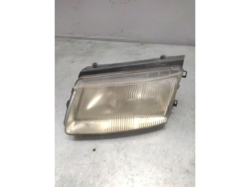 Recambio de faro izquierdo para volkswagen passat berlina (3b2) comfortline referencia OEM IAM   