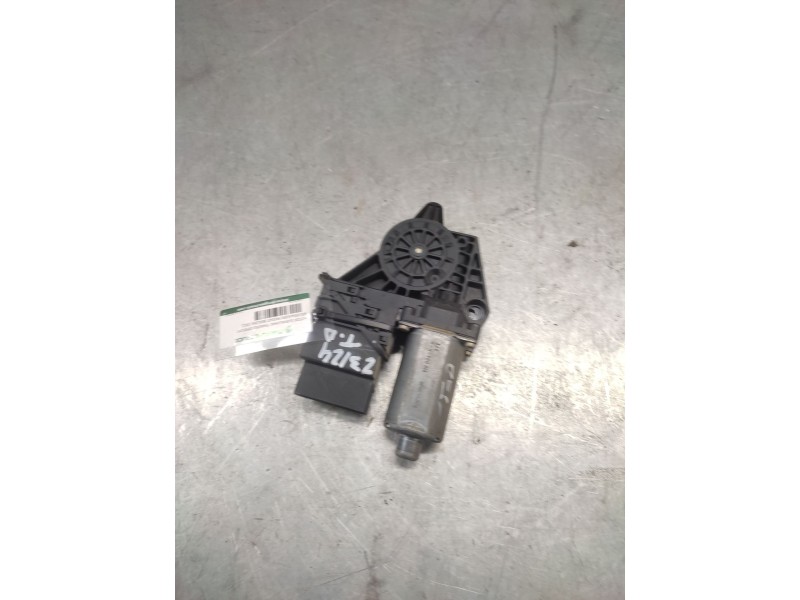 Recambio de motor elevalunas trasero derecho para volkswagen passat berlina (3b2) comfortline referencia OEM IAM 101438200  