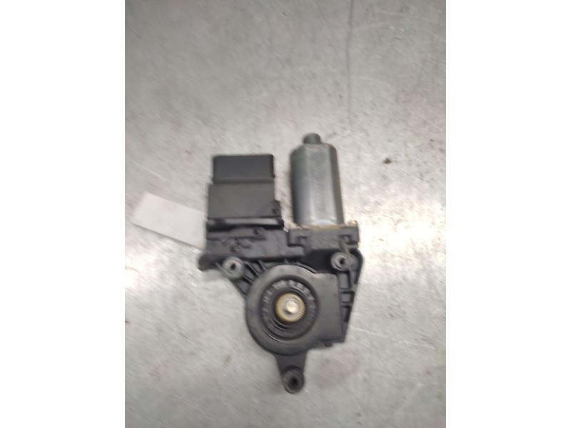 Recambio de motor elevalunas trasero derecho para volkswagen passat berlina (3b2) comfortline referencia OEM IAM 101438200  
