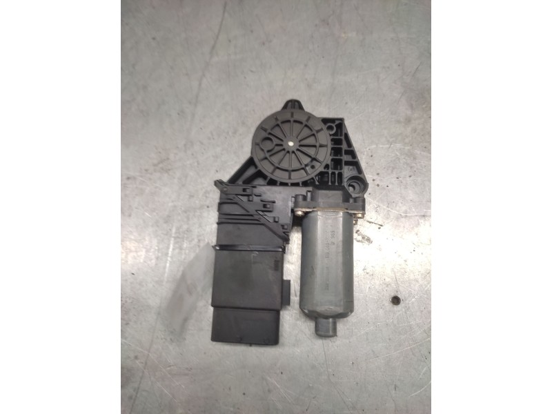 Recambio de motor elevalunas delantero derecho para volkswagen passat berlina (3b2) comfortline referencia OEM IAM 101434203  