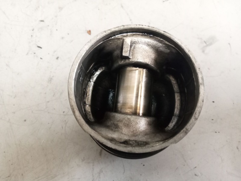 Recambio de piston para nissan l35.08 ...... referencia OEM IAM A428II  