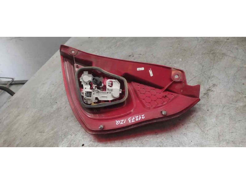 Recambio de piloto trasero izquierdo para ford fiesta (cb1) ambiente referencia OEM IAM   5 PINS