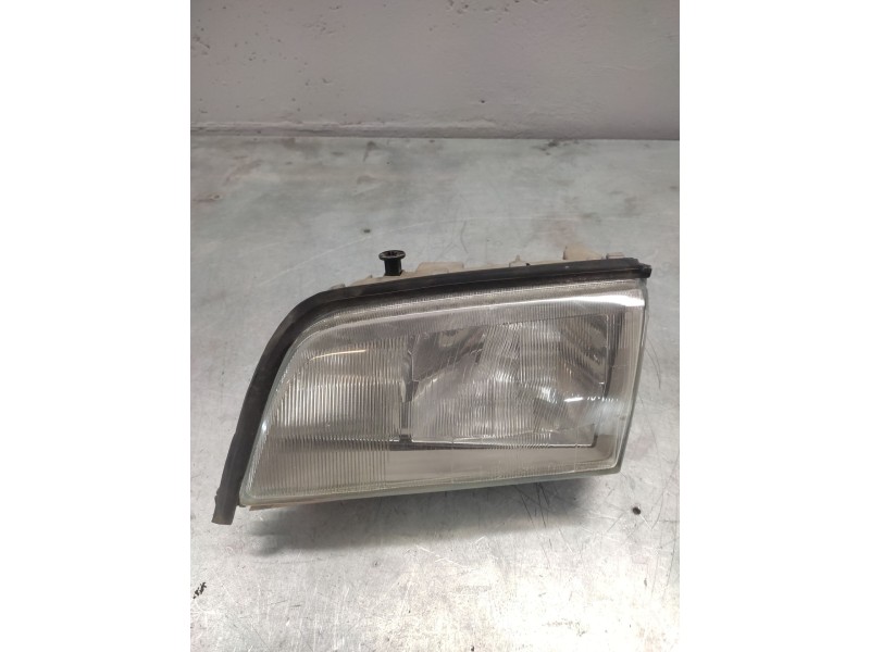 Recambio de faro izquierdo para mercedes-benz clase c (w202) berlina 2.2 cat referencia OEM IAM   