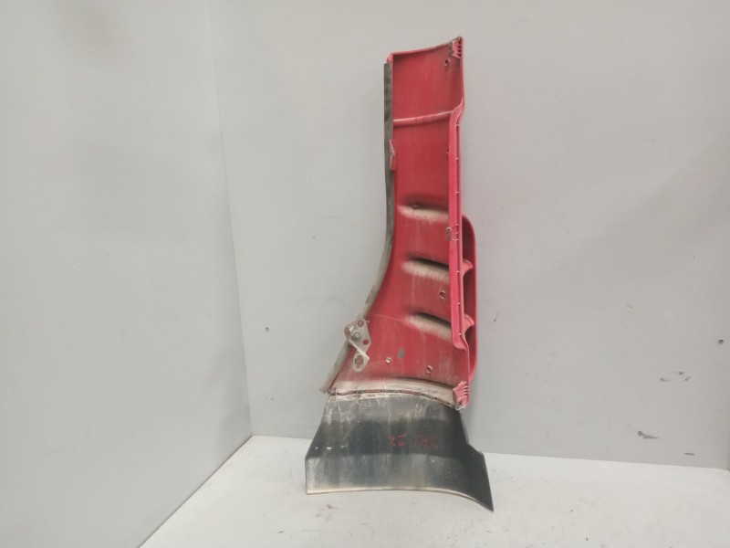 Recambio de deflector derecho para iveco stralis (ad/at) 10.3 diesel referencia OEM IAM 504056033  