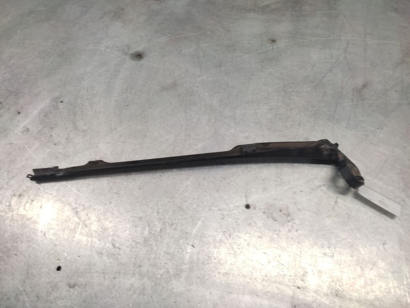 Recambio de brazo limpia delantero derecho para seat leon (1p1) comfort limited referencia OEM IAM   