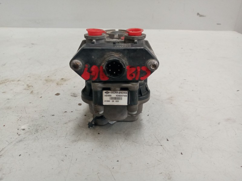 Recambio de valvula aire para iveco stralis (as) 12.9 diesel referencia OEM IAM AE4560 VALVULA SEXTUPLE K0483307N00